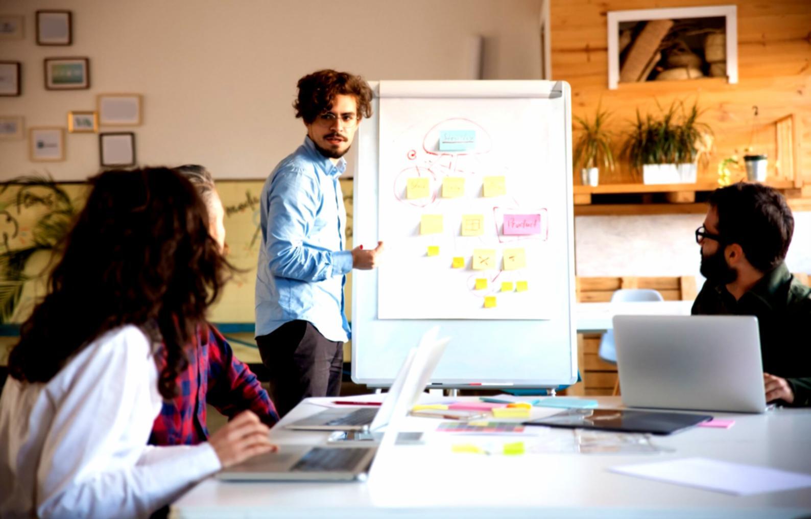 Detailarbeit an Kursmodulen